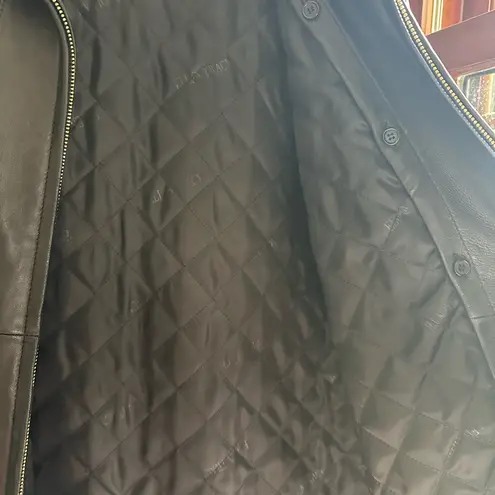 Ellen Tracy 100% genuine Black Leather Jacket lined with pockets