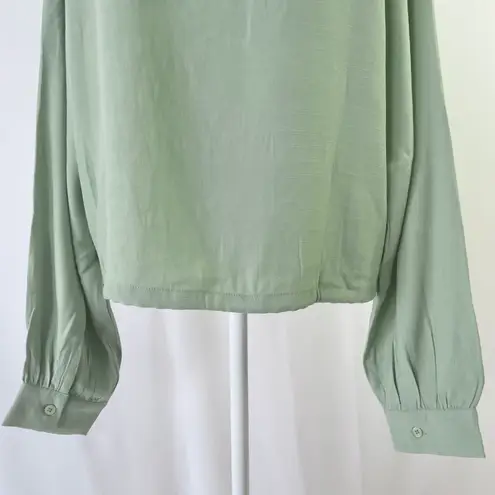 Lumière New V-Neck Hooded Top Drawstring Hem Woven Hoodie Sage