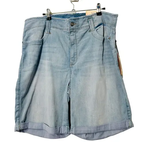 NYDJ NEW  Higher Rise Lightweight Denim Shorts Light Wash Size 16 Curvy Shaping