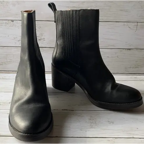 UGG Camden Leather Chelsea Boots in Black