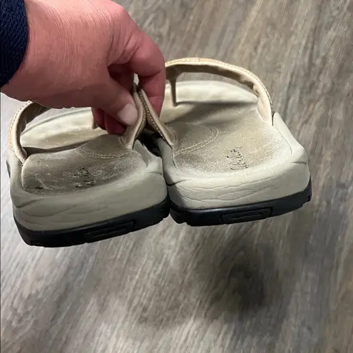 Cabela's Cabela’s Tan Leather Flip Flops Size 9