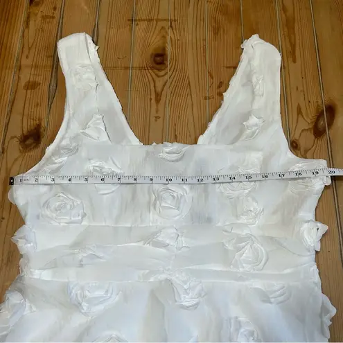NWT Exceptional Entrance White Sleeveless Tiered Rosette Midi Dress Size XL