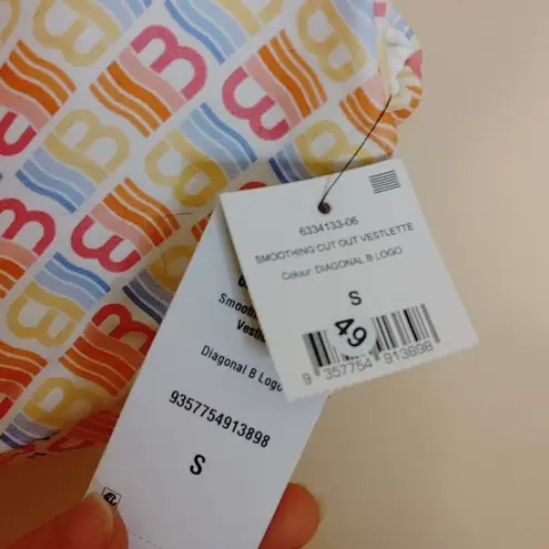 Cotton On Body Size Small NEW NWT Sports Bra Cut Out Diagonal Logo Workout White