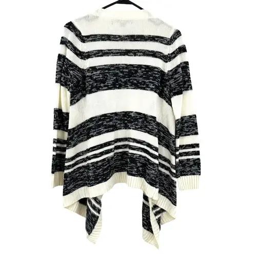Love Blind Size Small Sweater Black & White Knit Long‎ Sleeve Open Front Casual