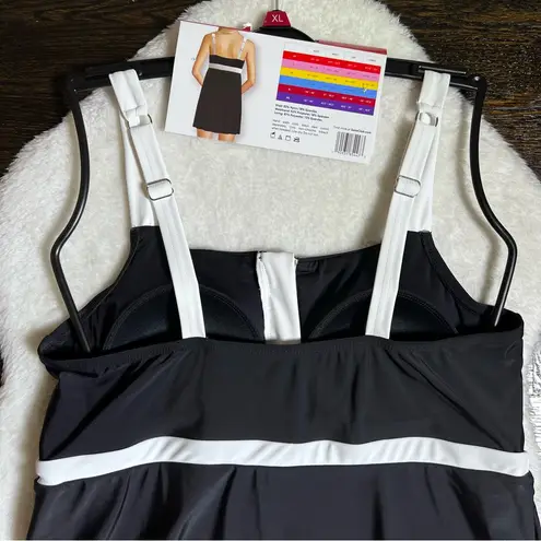 NWT Lands’ End Black and White Front Zip Swim Dress Size XL