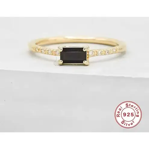 Boutique NEW Women's 18k Gold Plated Baguette Simulated Diamond Black Onyx Ring Size 5.5‎