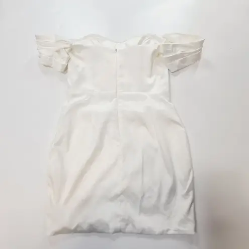 MORE TO COME Bella Off Shoulder Dress in White Small