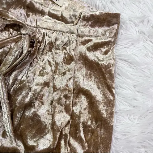 Listicle  Boutique Golden Taupe Crushed Velvet Skort Medium NWT