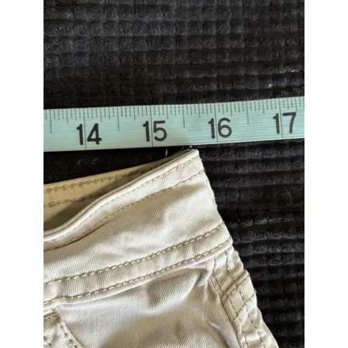 Arizona Jeans Arizona Khaki Beige Short Size 13 Pockets Zip Mid Rise Distressed Summer