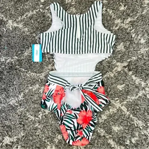 🏝️ Gorgeous Iffei One piece Swimsuit, Size Large, Beautiful Design,‎ NWT White