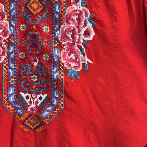 Calessa embroidered floral Red Size 1X