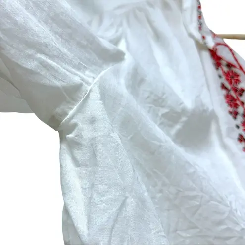 Boutique Vintage Shirt Women Large Red Black White Embroidered Snow Holiday Puffy *FLAW