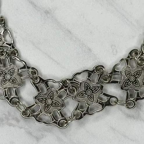 Ornate Silver Tone Flower Chain Belt Double Hook Decorative One Size ✨