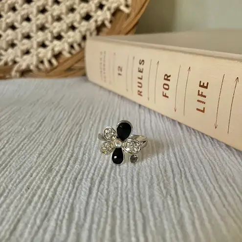 Boutique Black Silver Rhinestone Flower Ring “Trudie” Glam Classic Dark Femme Beautiful Jewelry
