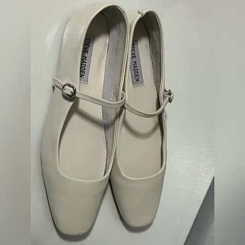 Steve Madden  Cream Mary Jane Flats