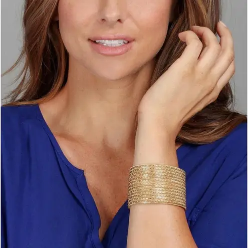 SAACHI Chain Leather Gold Cuff Bracelet + Magnetic Clasp Rock N Roll