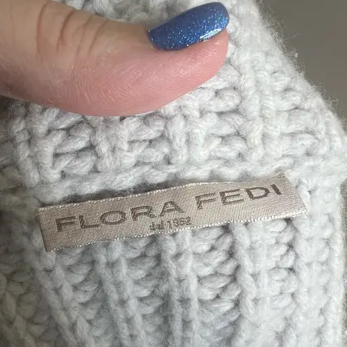 Flora fedi gray short sleeve zip front cadigan Size L