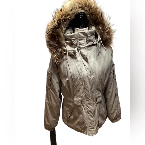 Nils Ski/snowboard jacket. Faux fur. Light tan/olive green. 10 Petite Tan Size 10P