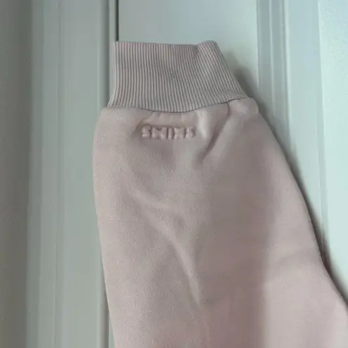 SKIMS Cotton Fleece Classic Crewneck in Barely Pink, Size Small