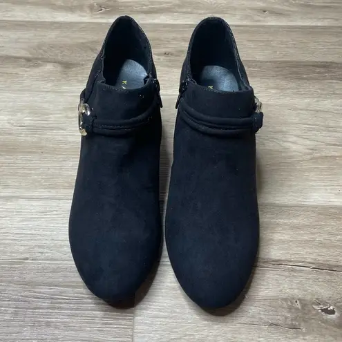 Karen Scott  Women's Black Faux Suede Melanni Stacked Block Heel Ankle Boots sz 9