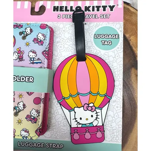 NWT Hello Kitty 3 Piece Travel Set Pink