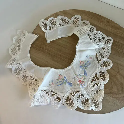 White Cotton Lace Trim Floral Embroidered Cottage Collar