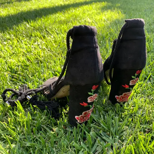 Missguided Black Embroidered Lace Up Block Heels