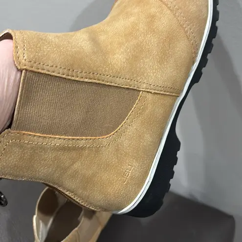 Jbu Jambu Women's Peacock Water Resistant Ankle Boot