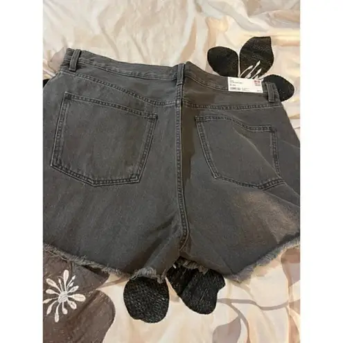 Uniqlo ☀️ High-Rise Denim Shorts Size 36