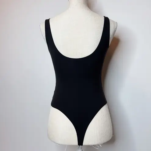 SKIMS NWT Fits Everybody Square Neck Bodysuit