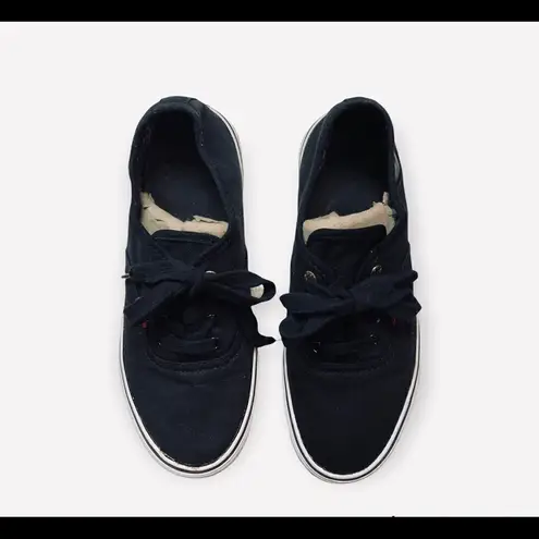 Levi's Womens black canvas Levi’s sneakers. Leather accent on each with Levi gr…