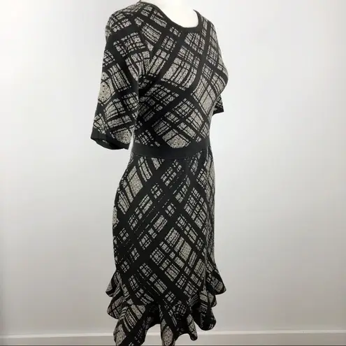 Nina Leonard NWT Plaid Printed Ruffle Hem Knit Dress Large Office Job Career