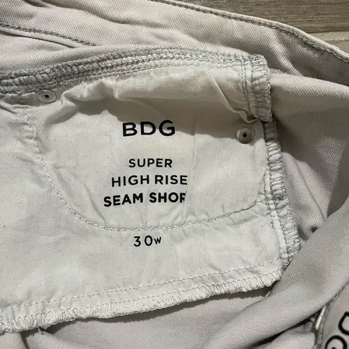 BDG  super high rise seam short size 30 white