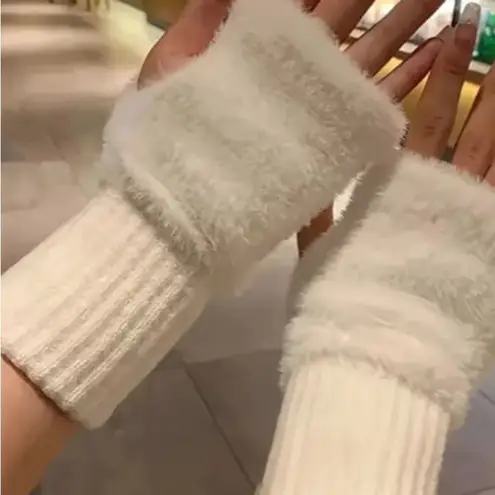 Cozy White Fuzzy Fingerless Winter Gloves Women’s Soft Warm Hand Warmers