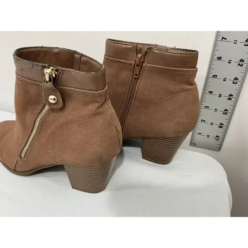 Womans Style & Co Jenell Size 9 M Brown Zip Blockmheel Ankle Boots