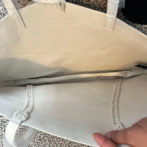 Badgley Mischka White Leather Tote Bag with Gold Chain Detail and Designer Charm