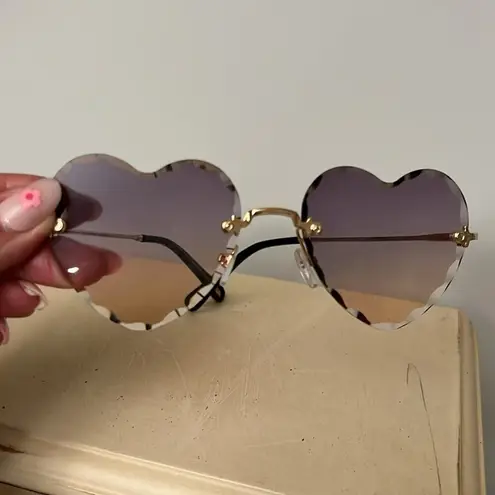 Frame Large  Oversized Sunglasses Heart Shape Bevelled Edge Sunglasses