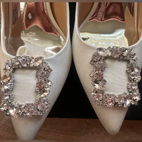 Badgley Mischka Cher Crystal Embellished Pump in Soft White Satin