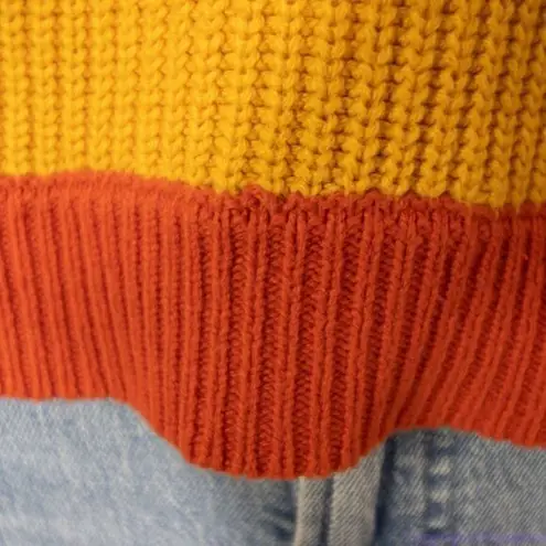 Moon & Madison women's color block cropped sweater, size M Black Size M