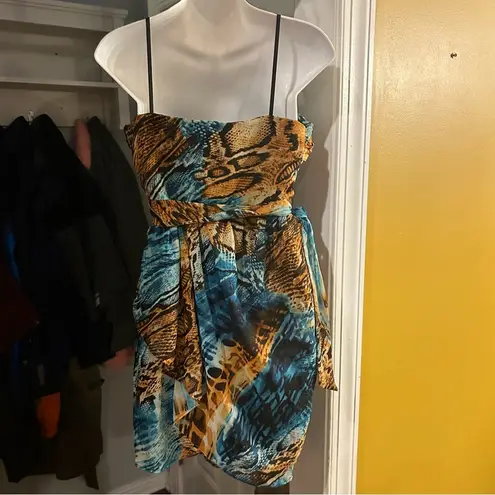 City Triangles  Unique animal print, belted waist dress, 1980s vibe, size 9