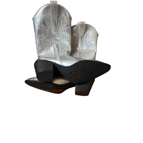 Silver Embroidered Western Cowboy Cowgirl Boots Pointed Toe Heel Women's size 39