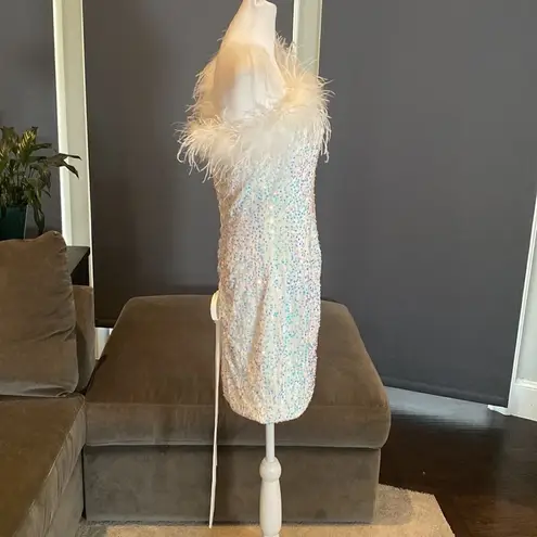 White Short Feather Sequin One Shoulder Prom Party Dress CorsetBack Size 12 NWOT