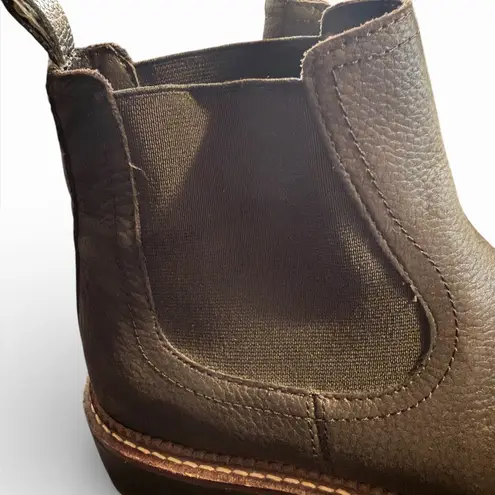 Caslon Miller Water Resistant Lug Chelsea Boots Size 6.5