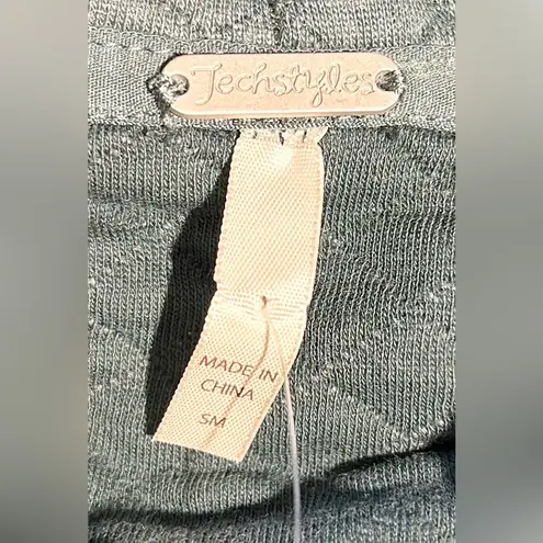 TECHSTYLES Snowbird Quilted Funnel Neck Kangaroo Pocket Pullover NWT Sz Small Green