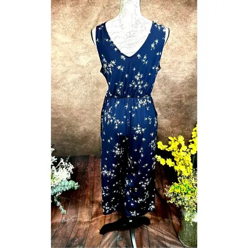 Kaleigh Delaney Knit Cropped Jumpsuit Navy/White daisies S Blue