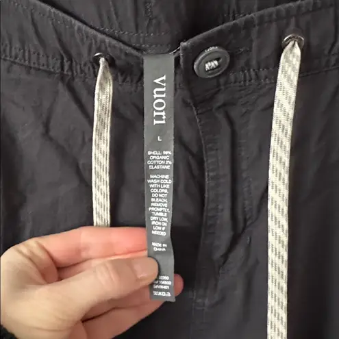 Vuori L Women’s Ripstop Pants in Dark Grey