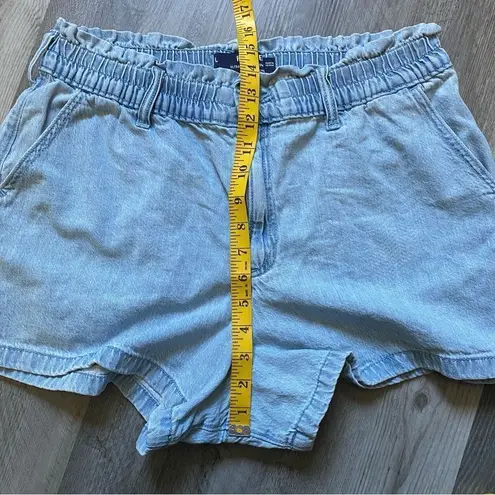 Hollister  Ultra High Rise Mom Short Large Paper Bag Waist