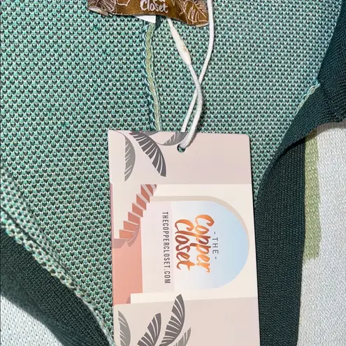 The Copper Closet Stylish Geometric Knit Cardigan