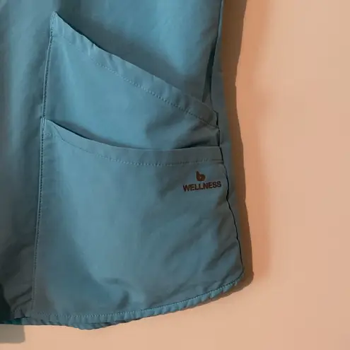 Barco ONE wellness scrub top 4