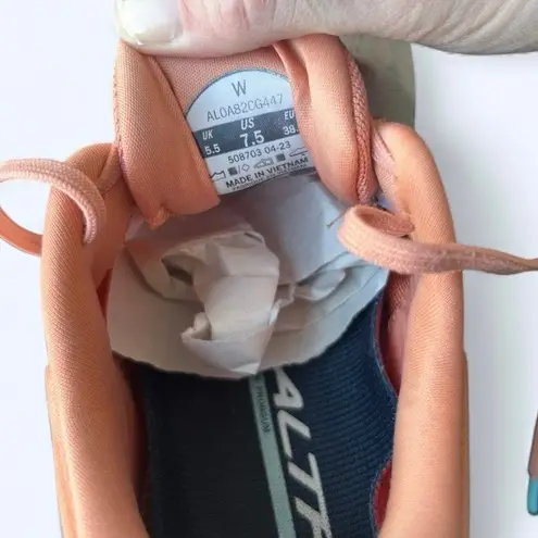 Altra Paradigm 7 Running Shoes Sneakers Women's Size 7.5 Blue & Coral/Orange Pink